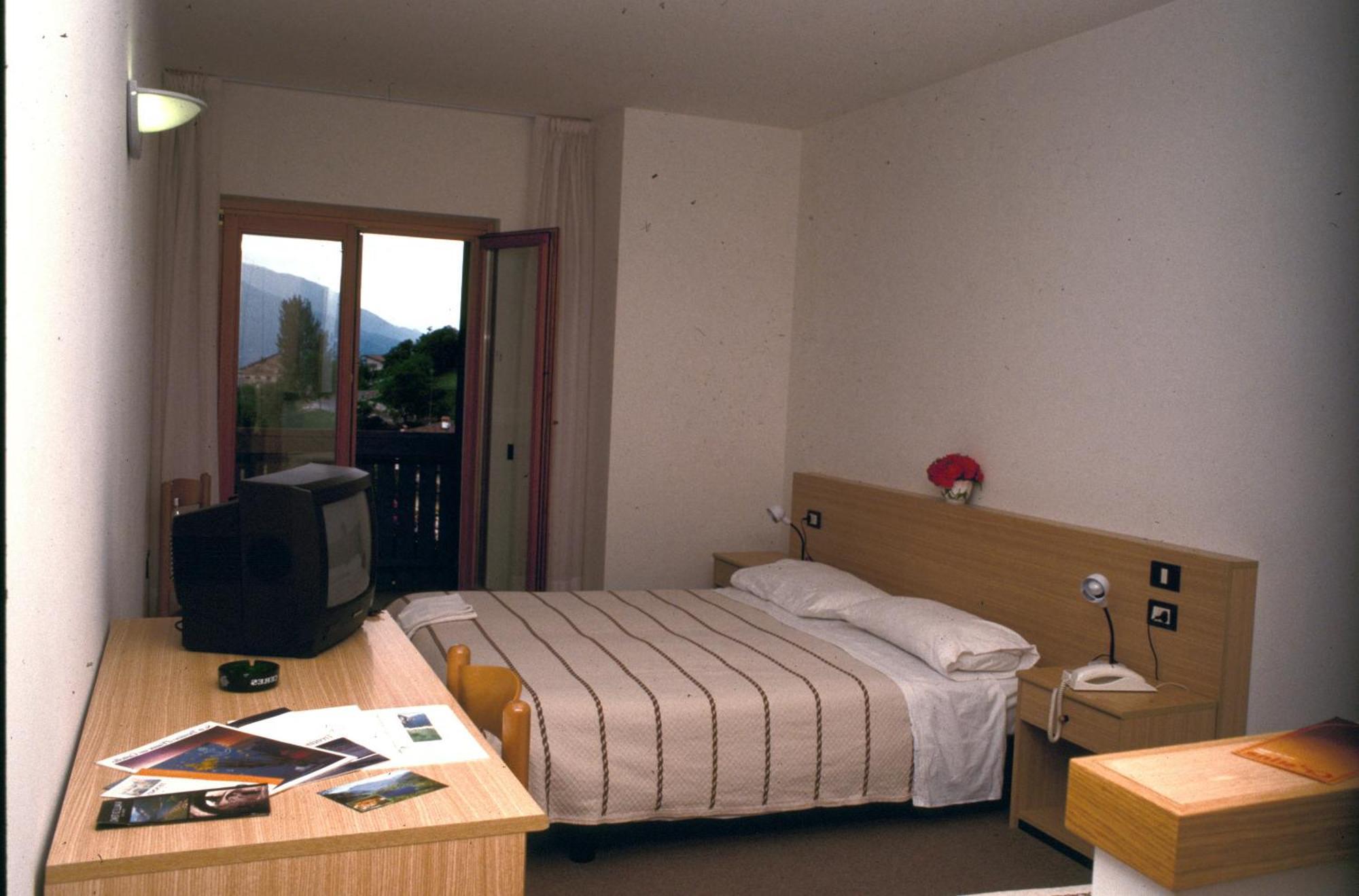 Hotel Cristina Tenno Habitación foto