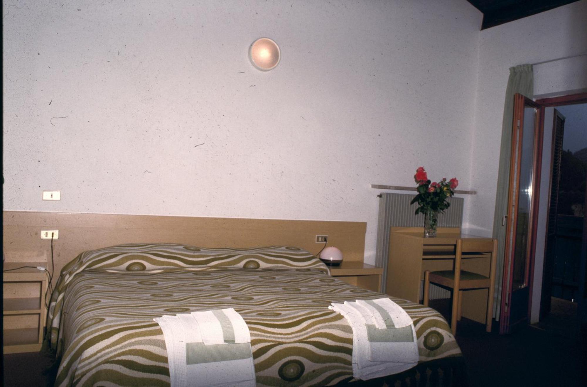 Hotel Cristina Tenno Habitación foto